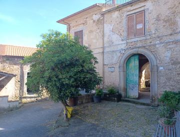 Facciata - Casa indipendente in Vendita in Piazza Pasquale Avenia 1 a Ogliastro Cilento