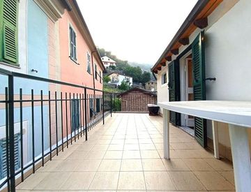 Terrazza - Trilocale in Vendita in Via Correntina a Soldano