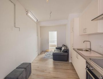 Cucina - Bilocale in Vendita in Via Brennero a Bolzano