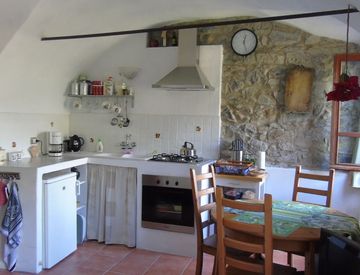 Cucina - Quadrilocale in Vendita in Via borgo a Apricale