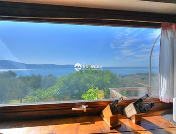 Terrazza - Rustico, casale in Vendita in Via Camerate a Toscolano-Maderno