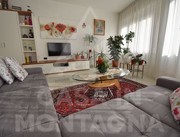 Soggiorno - Quadrilocale in Vendita in zona Aslago-Oltrisarco a Bolzano