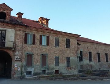Foto 1 di 22 - Rustico, casale in Vendita in La Mandria a Santhià
