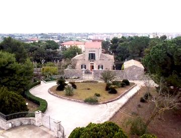 Foto 1 di 23 - Villa in Vendita in Via Modica Sorda a Modica