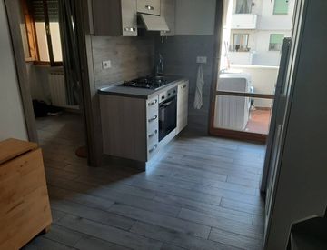 Cucina - Bilocale in Affitto in Via Ugo Foscolo 2 a Pisa