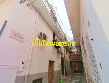 Facciata - Trilocale in Vendita in Via Vittorio Veneto 4 a Adelfia