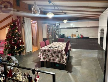 Cucina - Casa bifamiliare, trifamiliare in Vendita in Via Giuseppe Conio 23 a Pompeiana