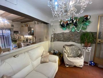 Villetta a schiera in Vendita in Via Schiezza a Castelnovo ne