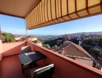 Terrazza - Bilocale in Vendita in Via Imperia a Civezza