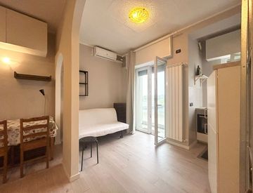 Soggiorno - Monolocale in Affitto in Via Giovanni Pascoli 43 a Segrate