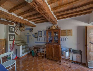 Soggiorno - Casa bifamiliare, trifamiliare in Vendita in Strada Provinciale 380 a Todi
