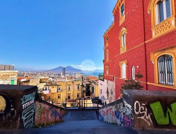 Vista - Trilocale in Vendita in Via Croci San Lucia Al Monte a Napoli