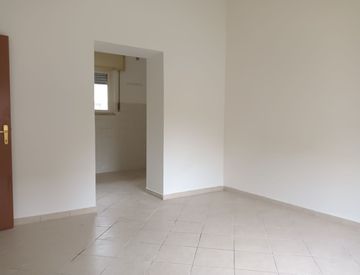 Stanza - Trilocale in Vendita in Via Scoglio di Quarto a Terni