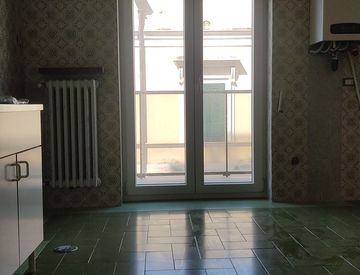 Foto 1 di 27 - Trilocale in Vendita in Via Pietro Palagano a Trani