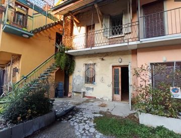 Facciata - Bilocale in Vendita in Via de Capitani 45 a Concorezzo