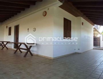 Foto 1 di 17 - Casa bifamiliare, trifamiliare in Vendita a Ispica