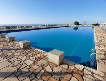 Piscina - Monolocale in Vendita a Ospedaletti