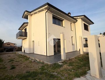 Facciata - Casa bifamiliare, trifamiliare in Vendita in Via Cavour 28 a San Miniato