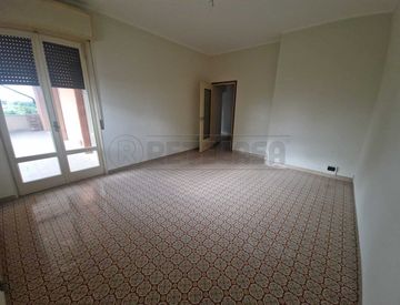 Foto 1 di 17 - Trilocale in Vendita in Via Ada Negri a Robecco d'Oglio