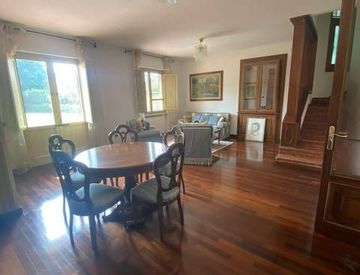 Soggiorno - Villa in Vendita in Via Fratelli Rosselli a Pisa