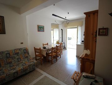 Soggiorno - Bilocale in Vendita in Via Santuario a Madonna del Sasso
