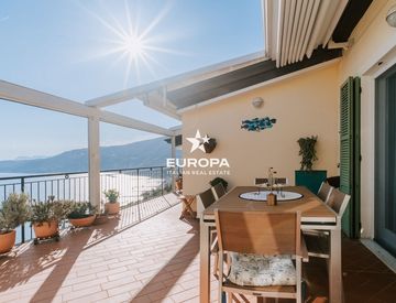 Terrazza - Attico, mansarda in Vendita in Corso Garibaldi a Ospedaletti