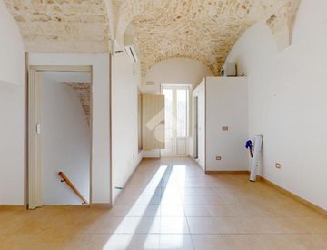 Corridoio - Casa indipendente in Vendita in Piazza Mario Pagano 1 a Martina Franca