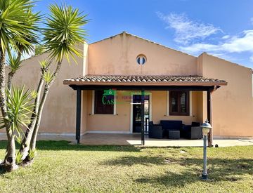 Foto 1 di 24 - Villa in Vendita in Viale Rocco Nereo a Scicli
