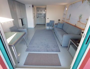 Soggiorno - Monolocale in Vendita in Via Aurelia Levante 76 a Ospedaletti