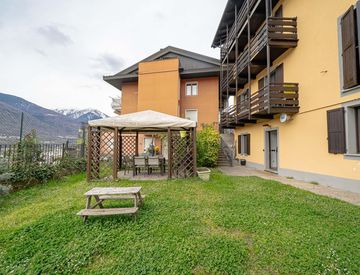 Facciata - Trilocale in Vendita in Via Panoramica 332 a Sondrio
