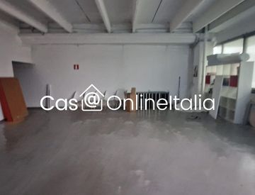 Foto 1 di 22 - Locale commerciale in Vendita in Via Ilio Barontini 26 a Scandicci