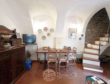 Soggiorno - Bilocale in Vendita in Via Castello a Dolceacqua