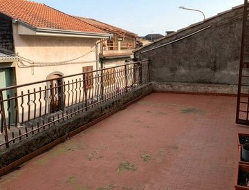Terrazza - Appartamento in Vendita in Via Archimede 1 a Zafferana Etnea