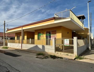 Foto 1 di 28 - Casa indipendente in Vendita in Via Terni a Santa Croce Camerina