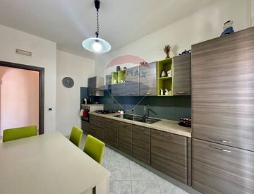 Cucina - Quadrilocale in Vendita in Via Sofocle 31 a Ragusa