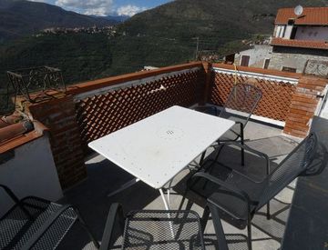 Terrazza - Rustico, casale in Vendita in Via Umberto I a Chiusanico