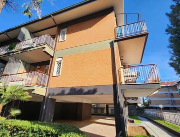 Facciata - Quadrilocale in Affitto in Via Anagnina 318 a Roma