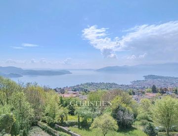 Vista - Quadrilocale in Vendita in Via Scavini a Arizzano
