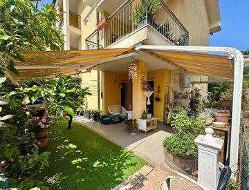 Giardino - Trilocale in Vendita in Via Santo Stevi Superiore a Santo Stefano al Mare