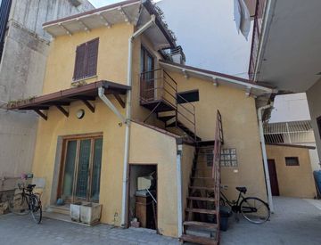Facciata - Rustico, casale in Vendita in Via Ugo Foscolo a Giulianova