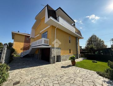 Facciata - Casa bifamiliare in Vendita in Via Trieste 6 a Candiolo