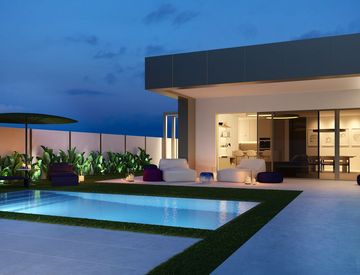Piscina - Casa bifamiliare, trifamiliare in Vendita in Via Vecchia Trani - Corato a Trani