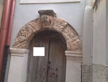 Foto 1 di 5 - Casa indipendente in Vendita in Via Ficicchia 5 a Scicli
