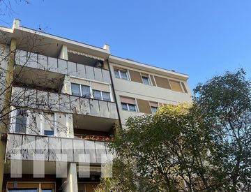 Foto 1 di 8 - Quadrilocale in Vendita in Via Resia a Bolzano