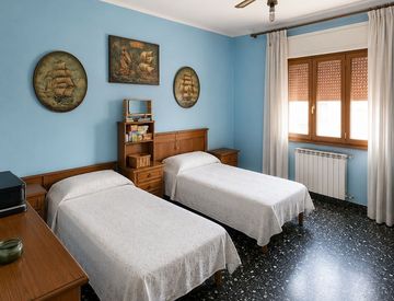 Camera da letto - Trilocale in Vendita in Via Ca’ Rossa a Venezia