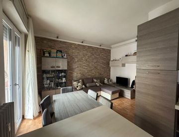 Soggiorno - Trilocale in Vendita in Largo Giuseppe Giusti 4 a Vercelli