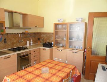 Cucina - Trilocale in Vendita in Viale Rimembranza 89 a Vercelli