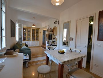 Soggiorno - Trilocale in Vendita in Via San Michele 20 a Dolceacqua