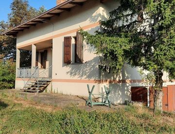 Foto 1 di 23 - Casa indipendente in Vendita in Via Corniola Grocci 122 a Serramazzoni