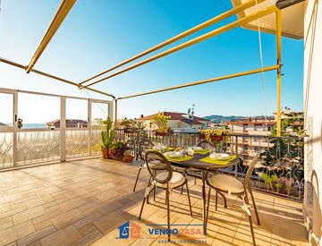 Terrazza - Attico, mansarda in Vendita in Via Aurelia 1 a San Bartolomeo al Mare